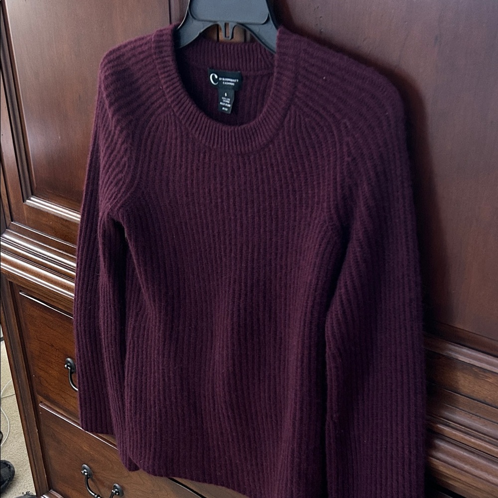 C by Bloomingdale's Cashmere Deep Burgundy Crew Neck Ribbed Sweater/Size Small - Picture 3 of 8